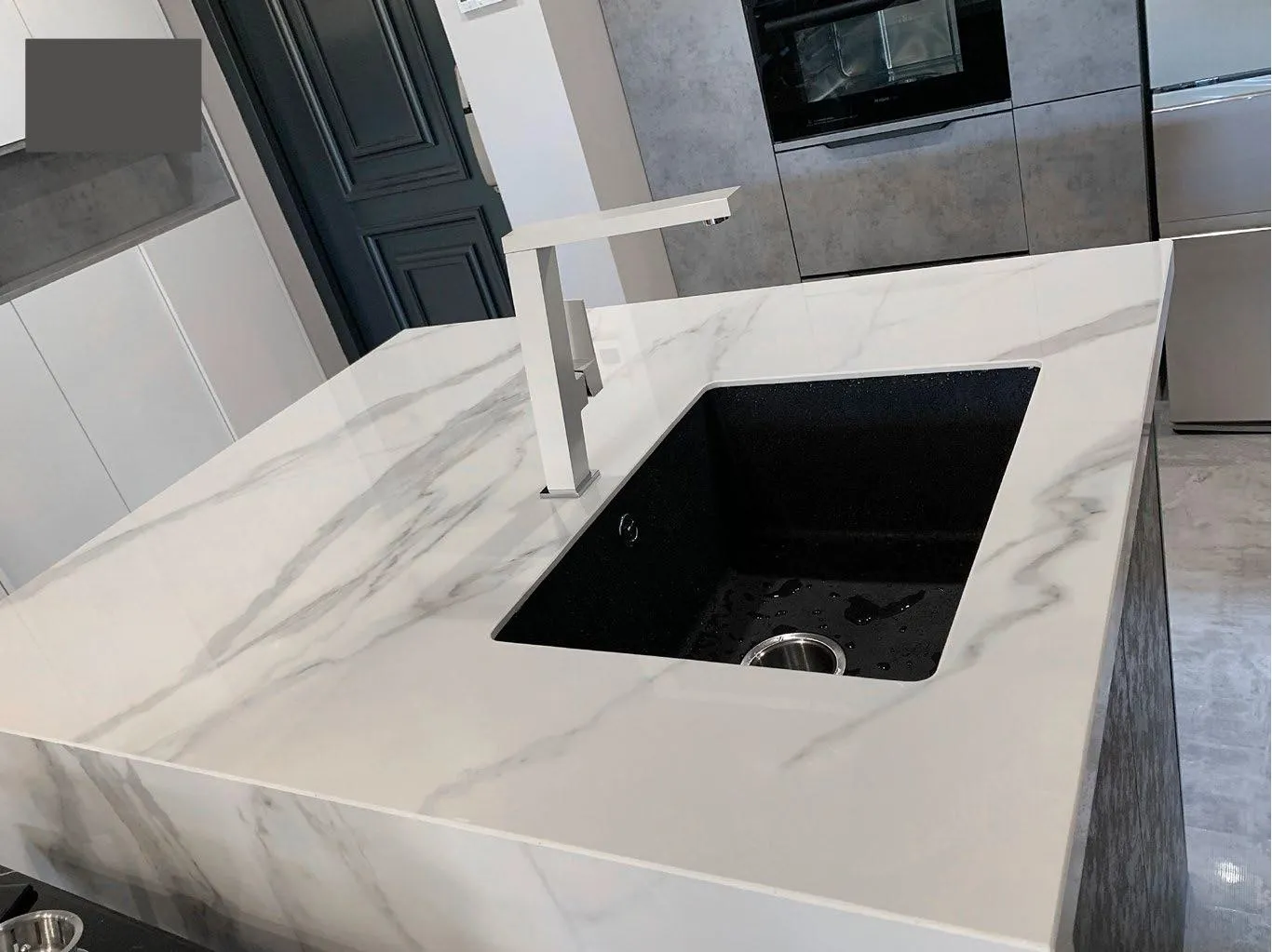 韜略建材批發商，廚房水龍頭,單把手水龍頭,雙把手水龍頭,拉伸噴頭,節水水龍頭,觸摸式水龍頭,不銹鋼水龍頭,廚房設備,水龍頭，C09，廚房設備