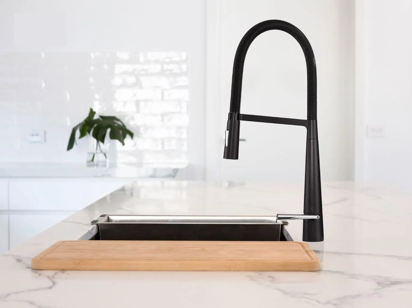 韜略建材批發商，廚房水龍頭,單把手水龍頭,雙把手水龍頭,拉伸噴頭,節水水龍頭,觸摸式水龍頭,不銹鋼水龍頭,廚房設備,水龍頭，C09，廚房設備